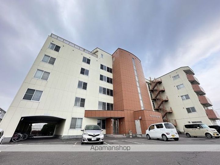 ファンデーションⅡ505の外観