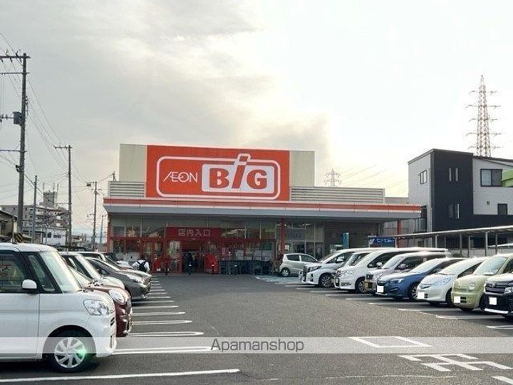 リヴェール コートの周辺