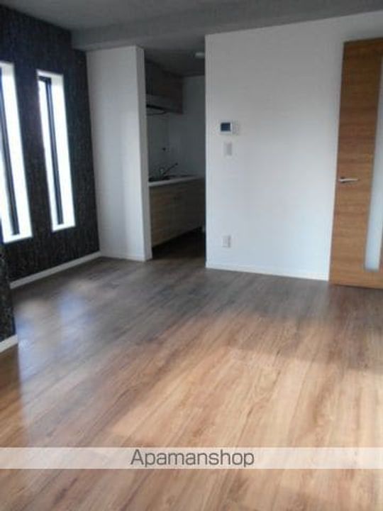 ウェルスクエアイズム高円寺の居間