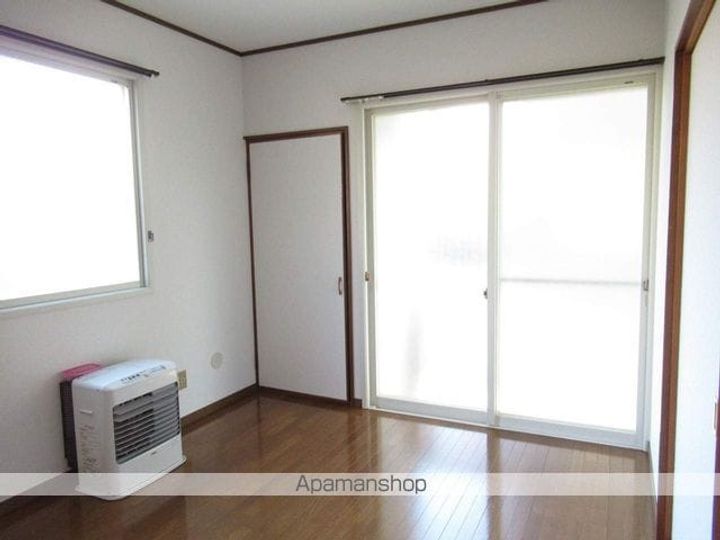 セーレム前九年103の内装