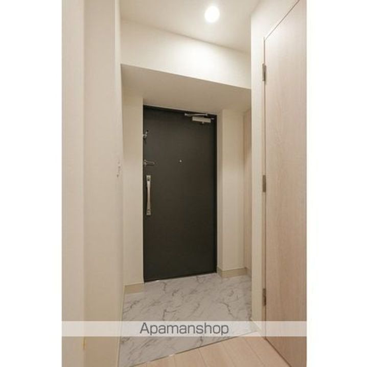 コンフォリア・リヴ豊洲キャナルの玄関