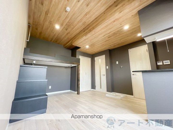 愛媛県松山市生石町の賃貸マンションの内装