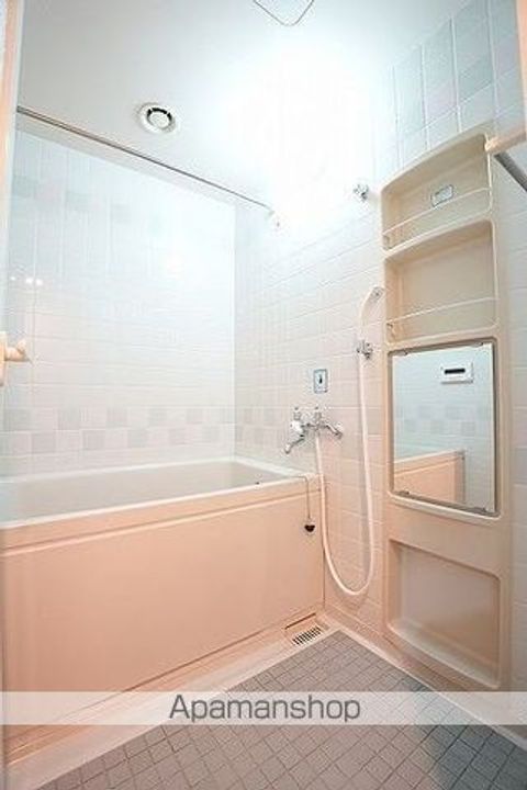 プレステップ・エーキューブ603の内装