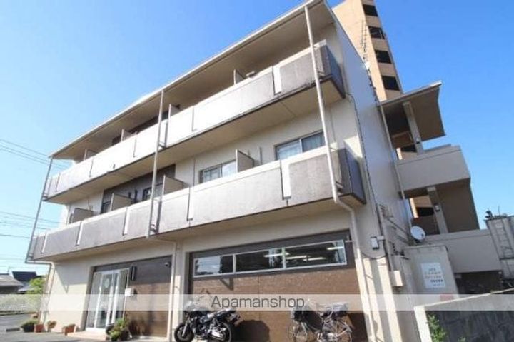 岡山県岡山市中区赤坂本町の賃貸マンションの外観