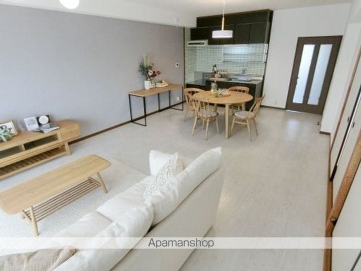 福岡県那珂川市道善1丁目の賃貸マンションの内装