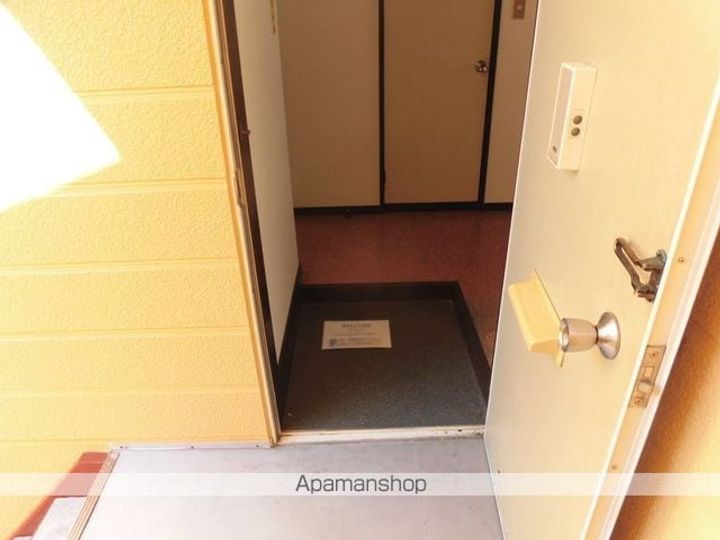 バルコン・ソワの玄関