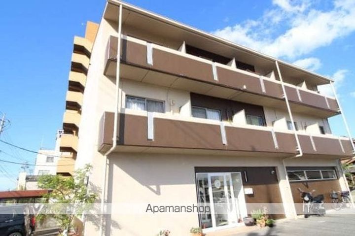 岡山県岡山市中区赤坂本町の賃貸マンションの外観