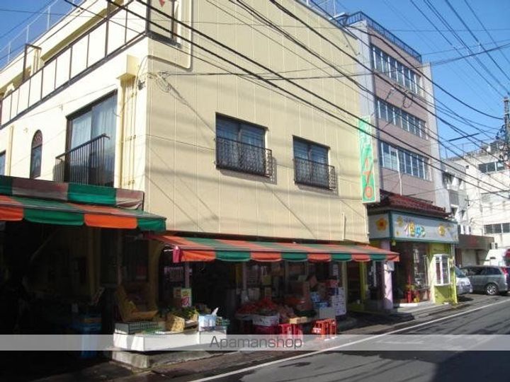 グランドール弐番館の周辺