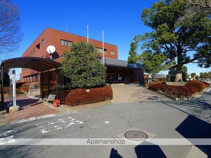 メルキュレー102の周辺