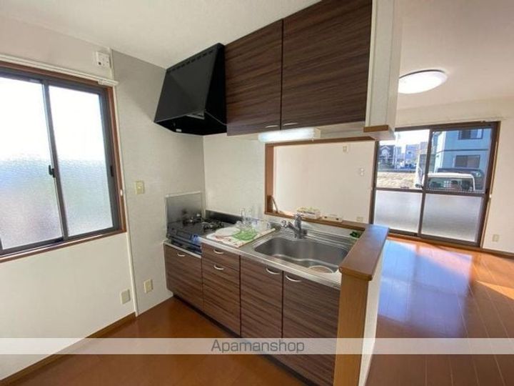 香川県高松市松縄町の賃貸アパートのキッチン