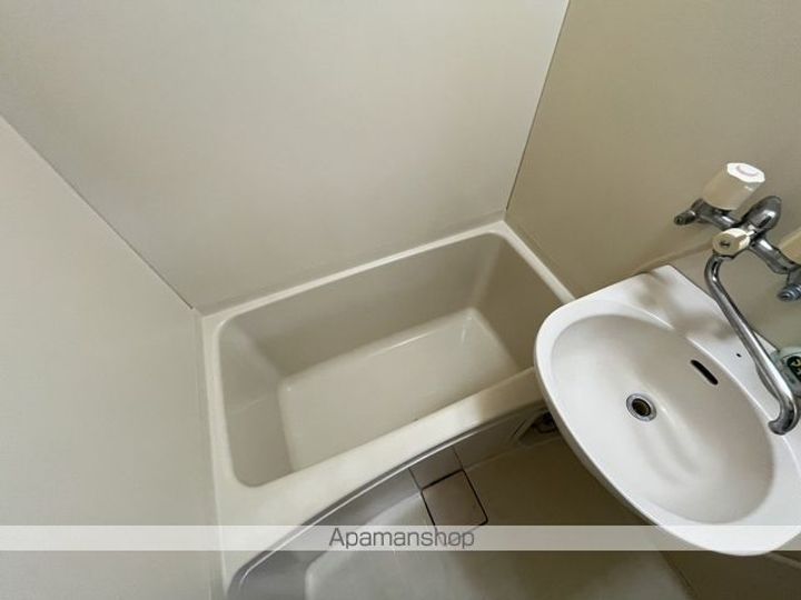 シャイン8103の風呂