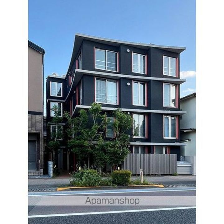 アパートメントクロ三軒茶屋の外観