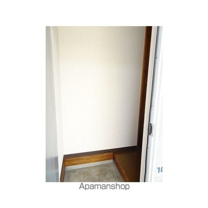 フィールドハウスⅡ107の玄関