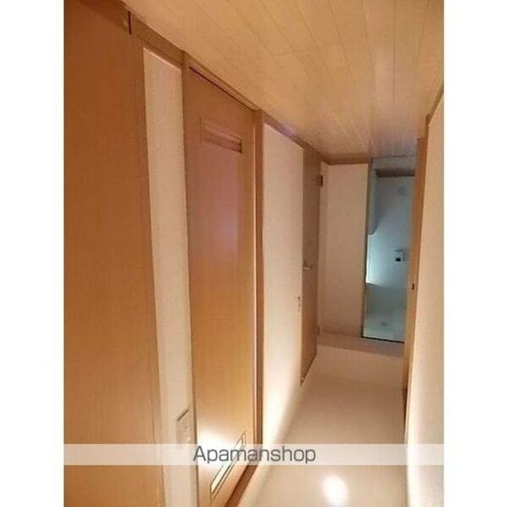 メゾン親名の玄関