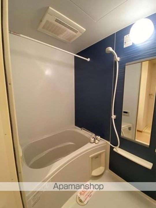 香川県高松市郷東町の賃貸アパートの風呂