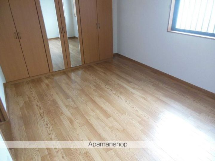 愛知県北名古屋市鹿田栄の賃貸マンションの内装