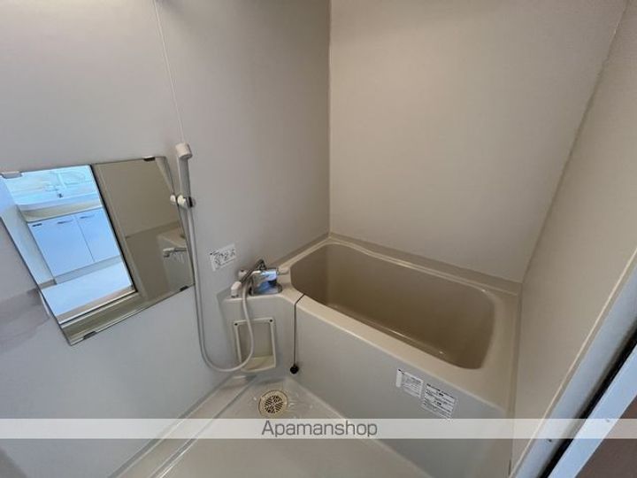 滋賀県彦根市西今町の賃貸アパートの風呂