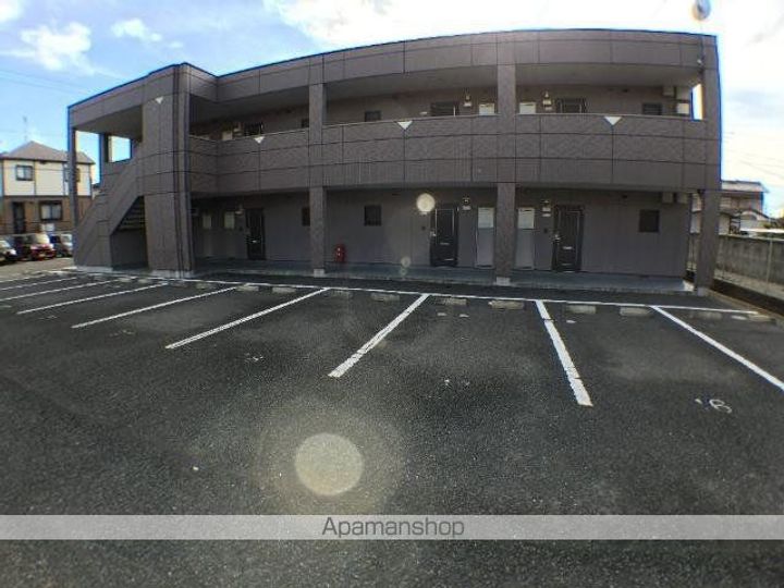 ティアラBの外観