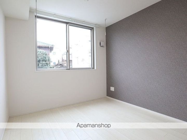 愛知県名古屋市昭和区御器所3丁目の賃貸マンションの居間