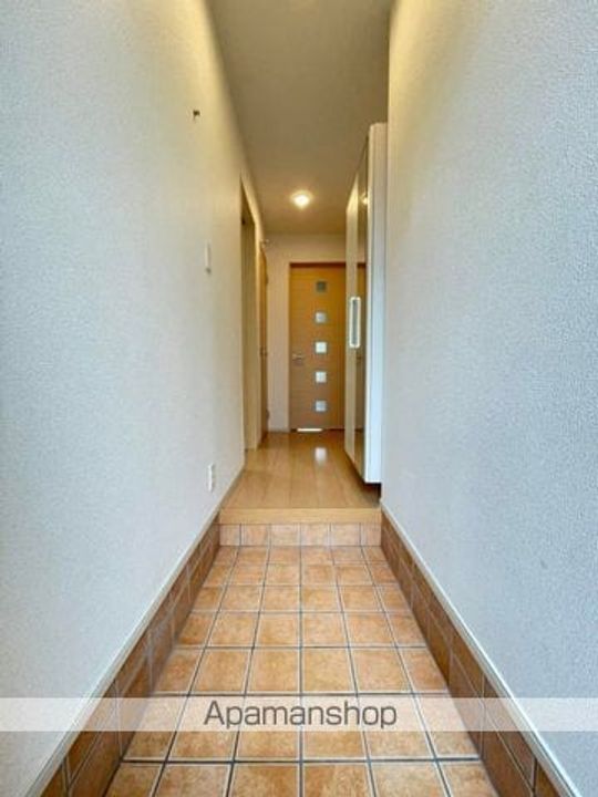 北海道函館市本町の賃貸アパートの玄関