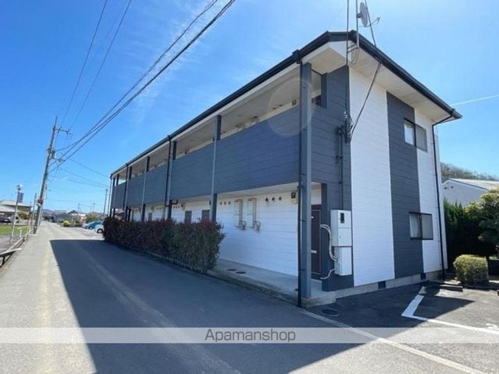 香川県高松市由良町の賃貸アパートの外観