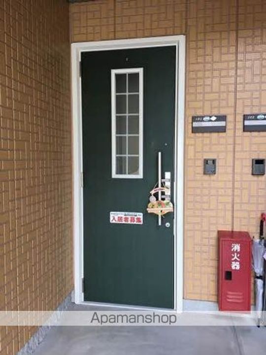 サニーハイツ 一番館の玄関