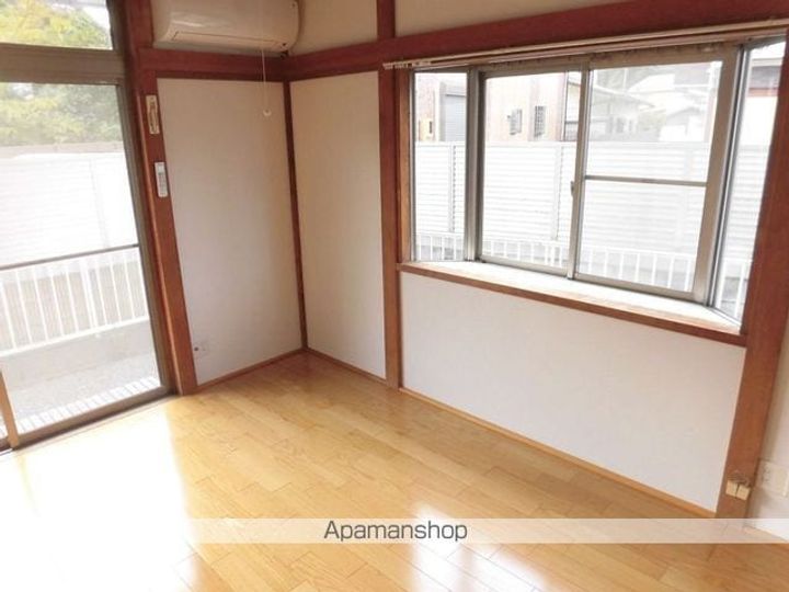 シャトリエⅠ・Ⅱの居間