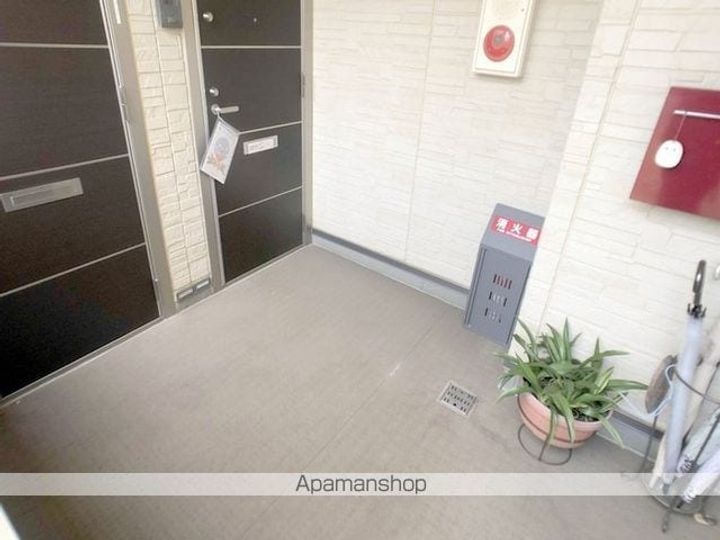 東京都杉並区浜田山2丁目の賃貸アパートの玄関
