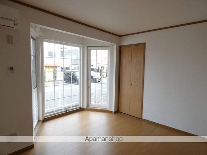 ロータス・高田Cの居間