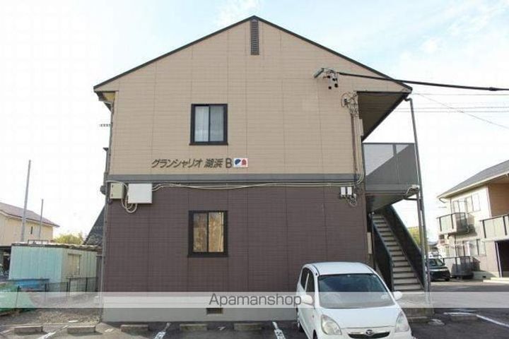 グランシャリオ湖浜B棟の外観