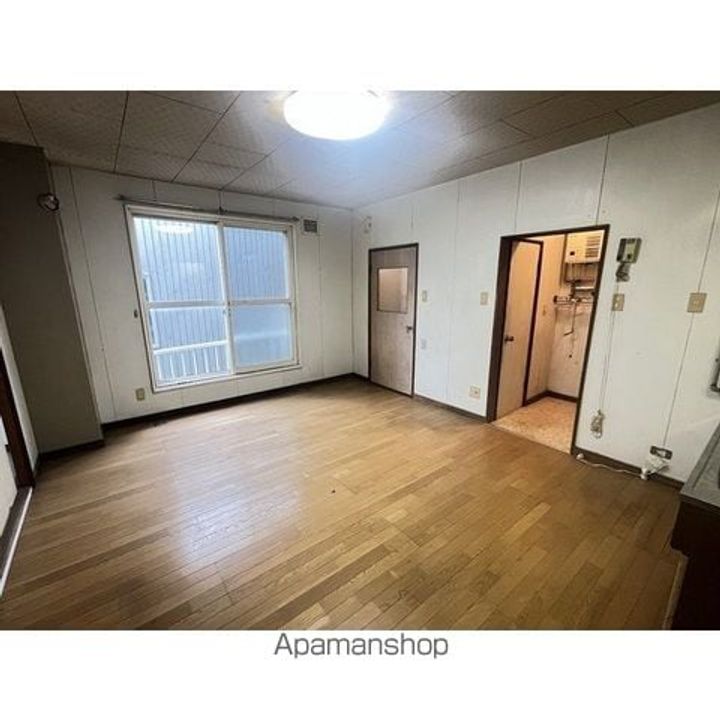 コーポスズキ102の内装