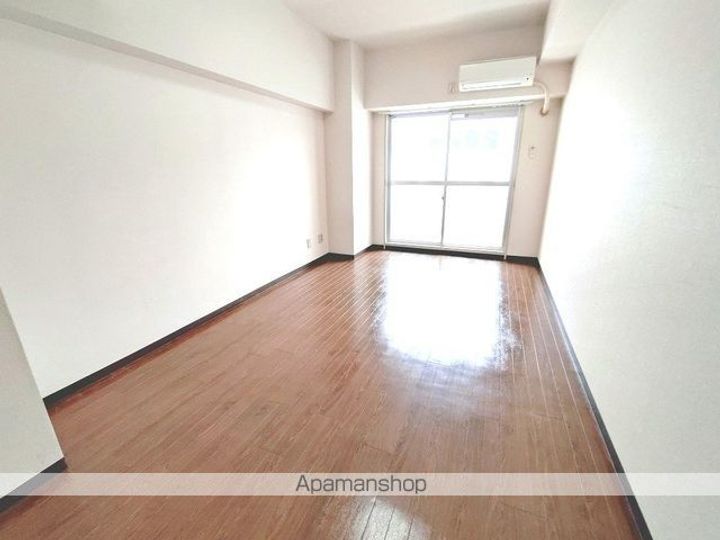 リアライズ山下町のキッチン