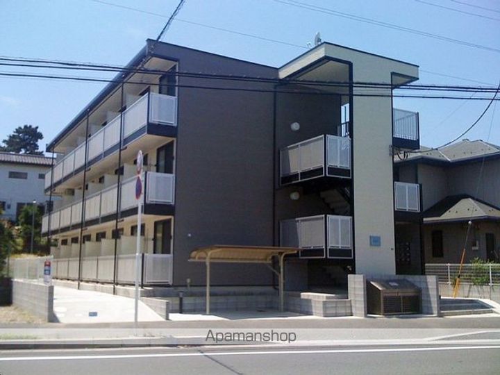 レオパレスリョーヒーナの外観