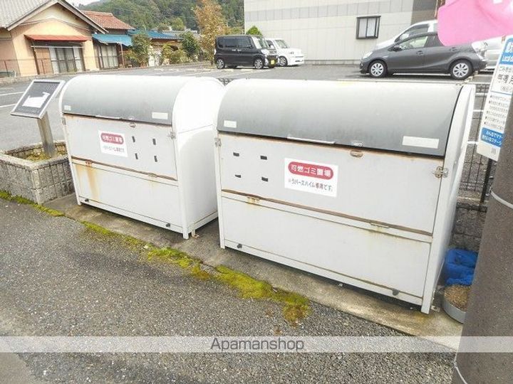 ラバーズハイム弐番館の外観