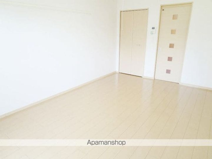 山梨県中央市下河東の賃貸マンションの内装