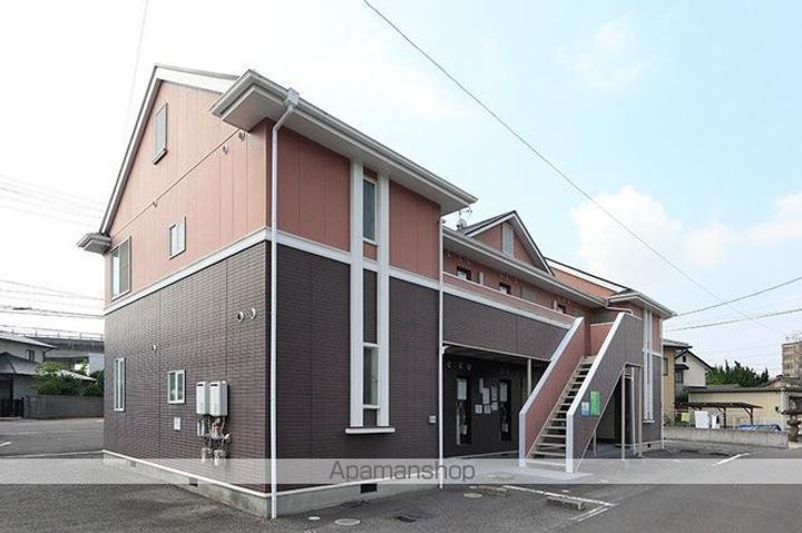 香川県高松市松並町の賃貸アパートの外観