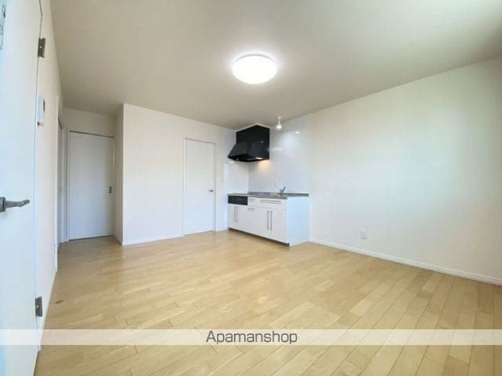 MSクリック103の内装