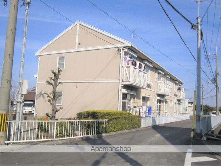 大阪府阪南市鳥取中の賃貸アパートの外観