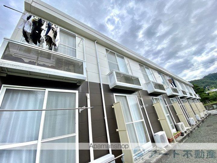 レオパレスTAKARA浅川205の外観
