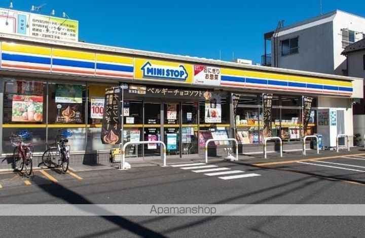 レオパレスメティスの周辺