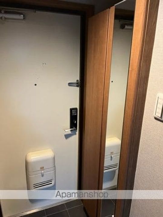 愛知県西春日井郡豊山町大字青山字東栄の賃貸マンション103の玄関