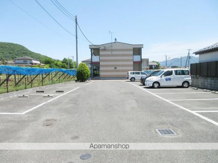レオパレスグレープの外観