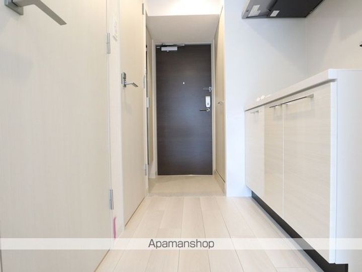 エスリード桜山ル・ヴェールの玄関