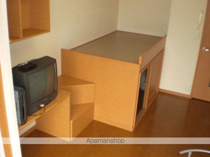 レオパレスカマン オレイエの居間