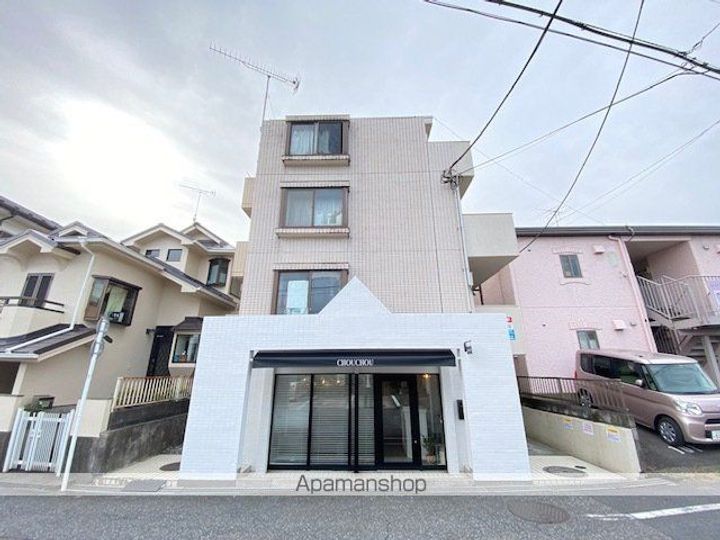 キャッスルマンション河辺204の外観