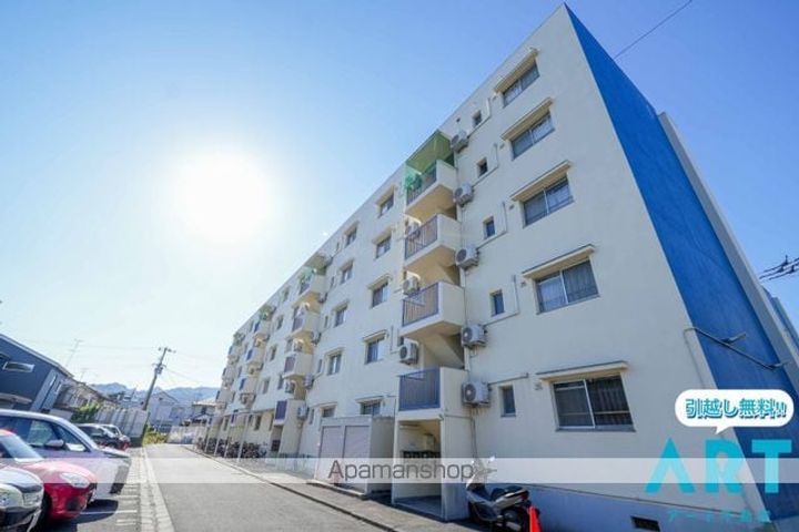 アルト堀江 1号棟の外観