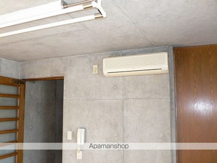 福島県郡山市開成4丁目の賃貸マンションの居間