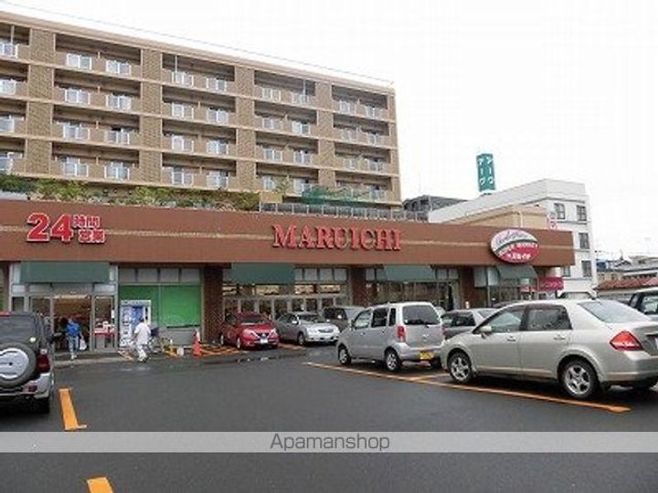 サバービアヨシヨBの周辺