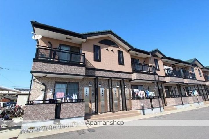 香川県高松市川部町の賃貸アパートの外観