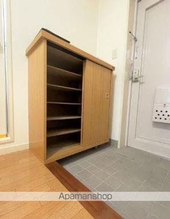 エクセル栗林の玄関